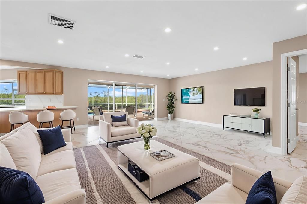 Под контрактом: $789,900 (3 спален, 2 ванн, 2084 Квадратных фут)