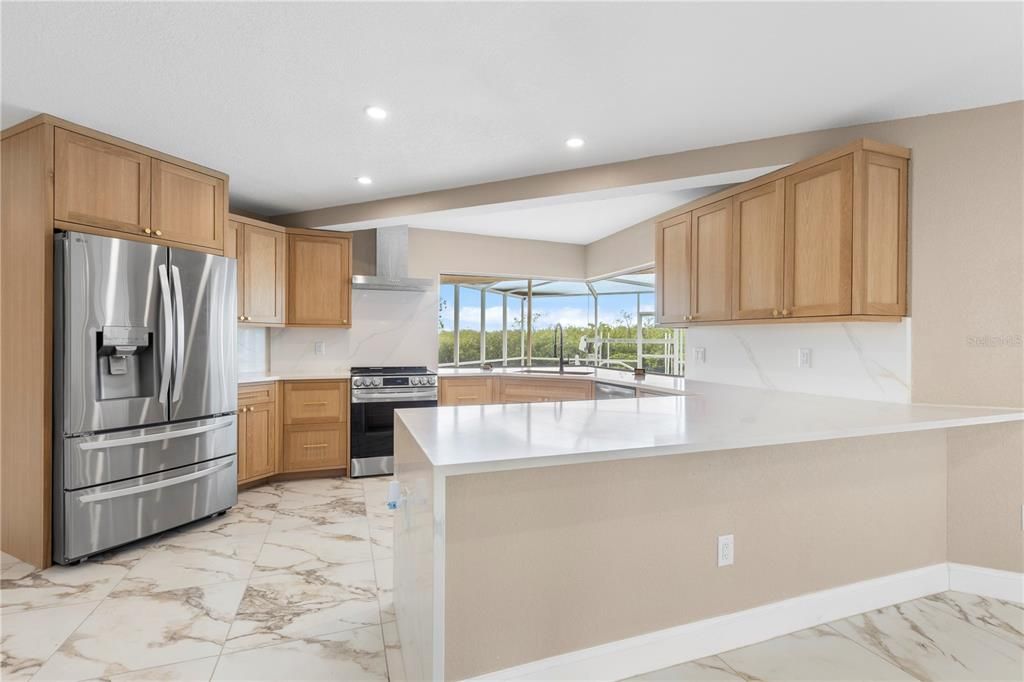 Под контрактом: $789,900 (3 спален, 2 ванн, 2084 Квадратных фут)