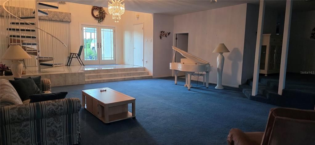 For Sale: $595,000 (3 beds, 2 baths, 3208 Square Feet)