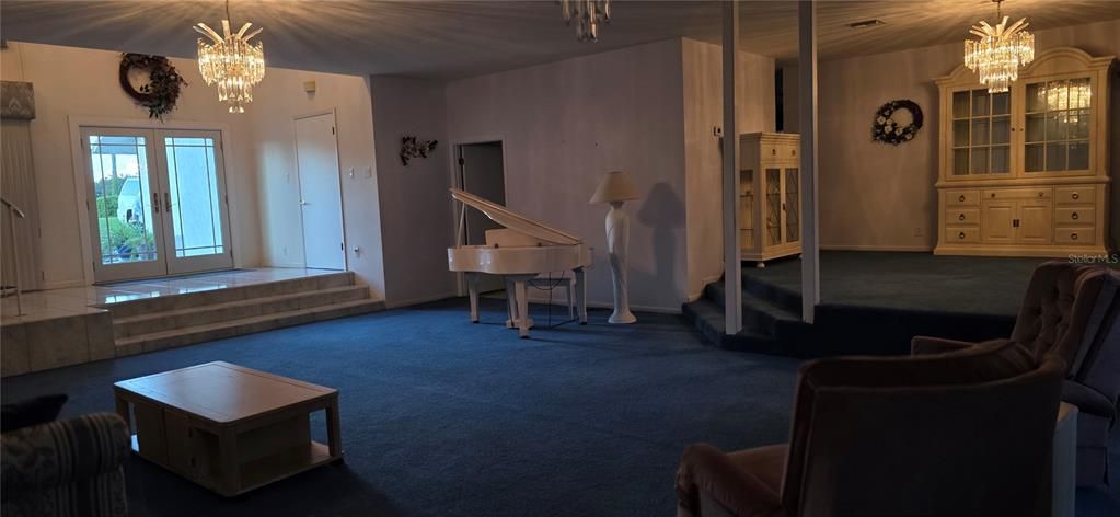 For Sale: $595,000 (3 beds, 2 baths, 3208 Square Feet)