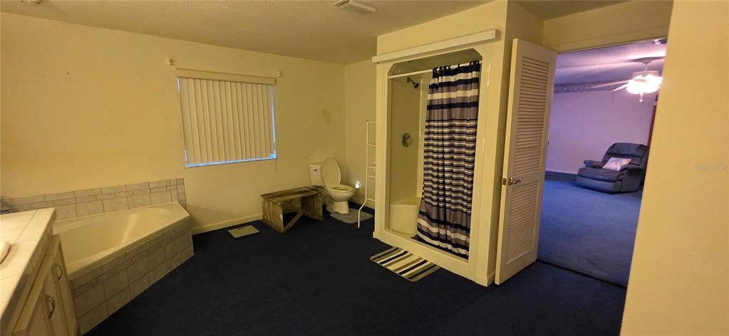 For Sale: $595,000 (3 beds, 2 baths, 3208 Square Feet)