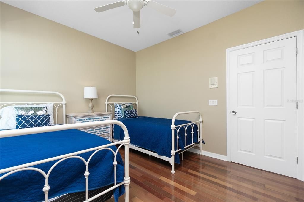 出租: $3,500 (3 贝兹, 3 浴室, 1735 平方英尺)