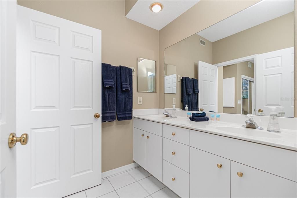 出租: $3,500 (3 贝兹, 3 浴室, 1735 平方英尺)