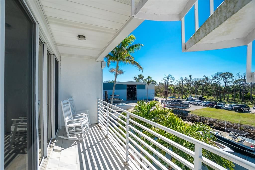 出租: $3,500 (3 贝兹, 3 浴室, 1735 平方英尺)