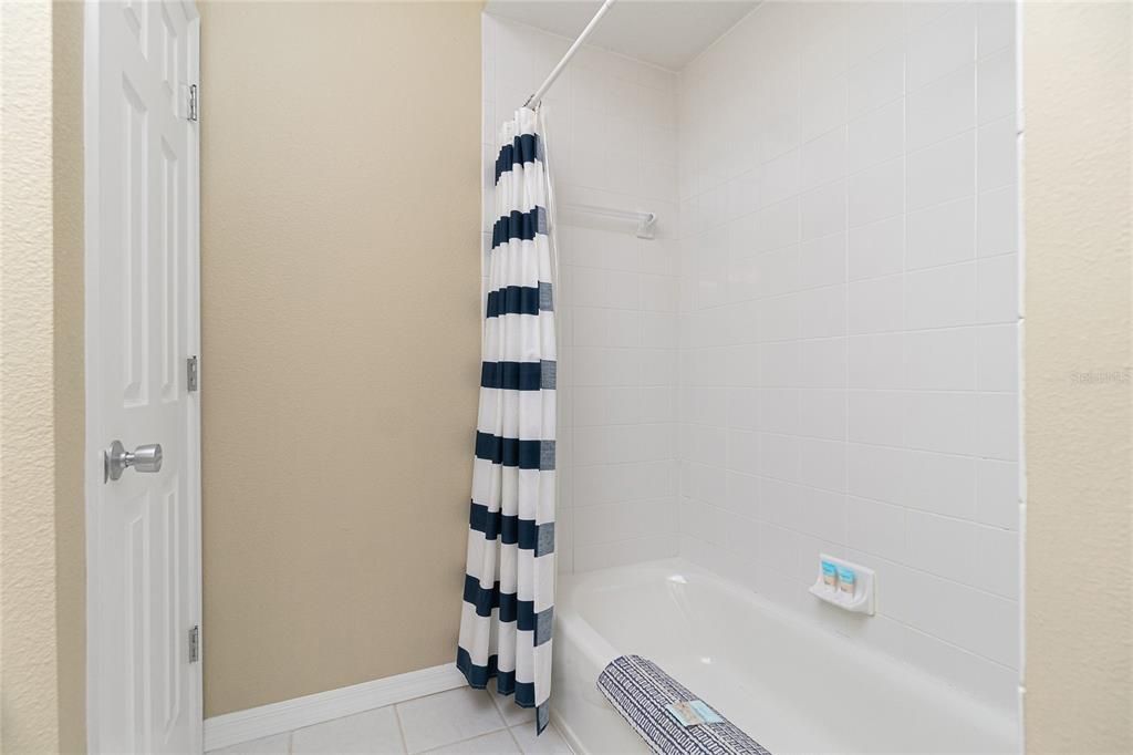 出租: $3,500 (3 贝兹, 3 浴室, 1735 平方英尺)