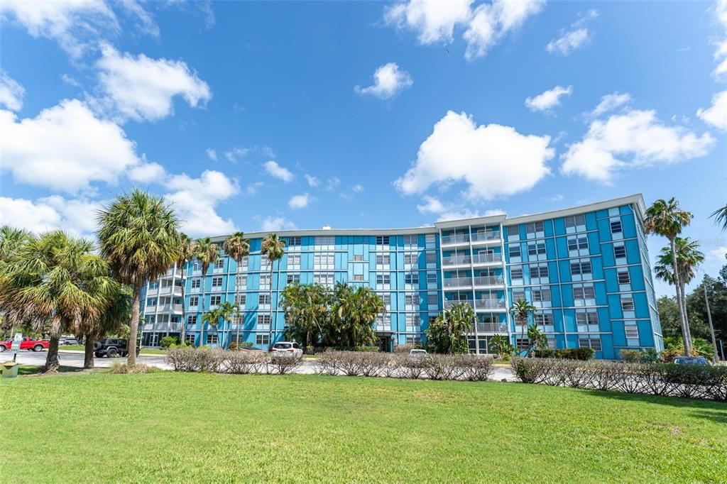 待售: $100,000 (1 贝兹, 1 浴室, 708 平方英尺)