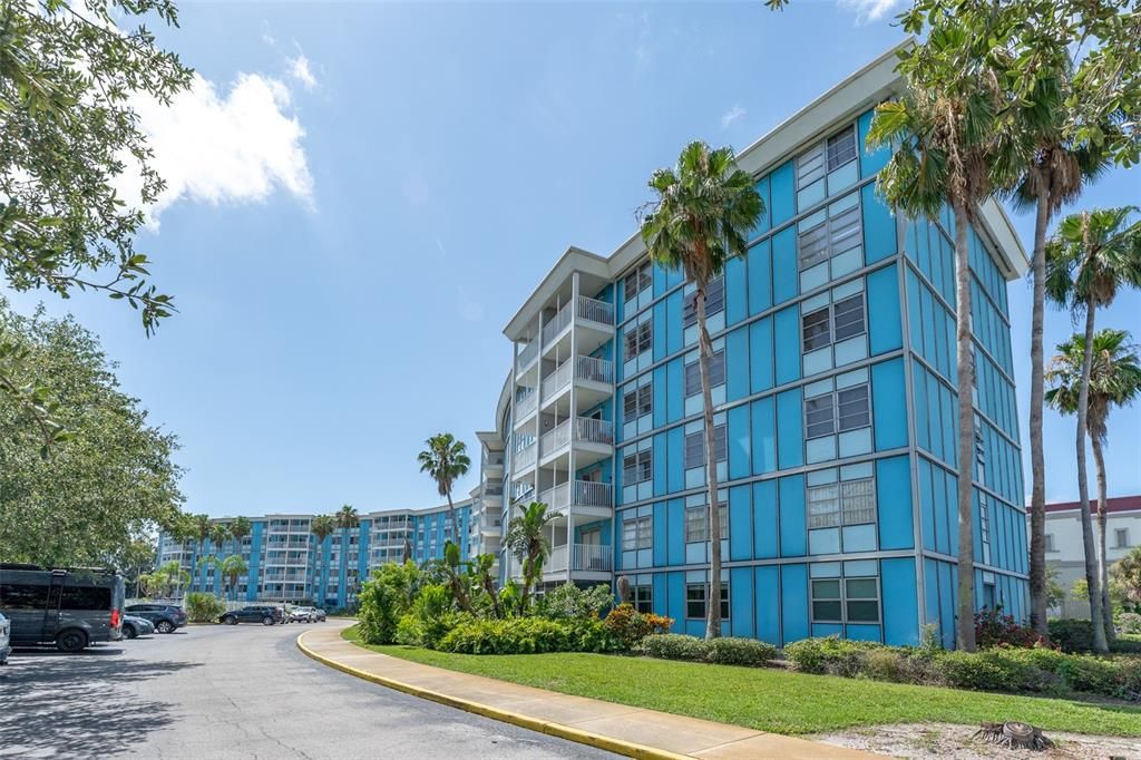 待售: $100,000 (1 贝兹, 1 浴室, 708 平方英尺)