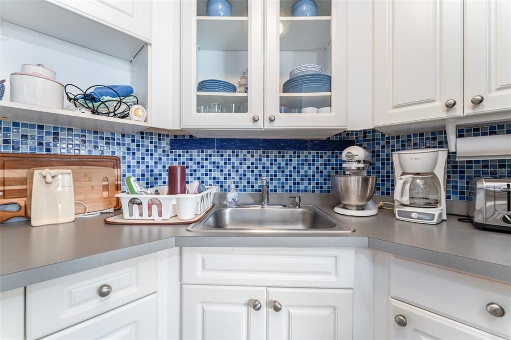 待售: $100,000 (1 贝兹, 1 浴室, 708 平方英尺)