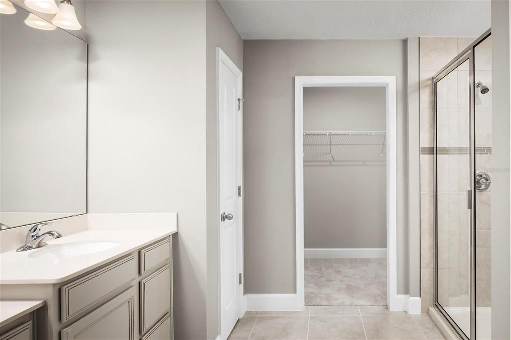 合同活跃: $530,810 (4 贝兹, 3 浴室, 2748 平方英尺)