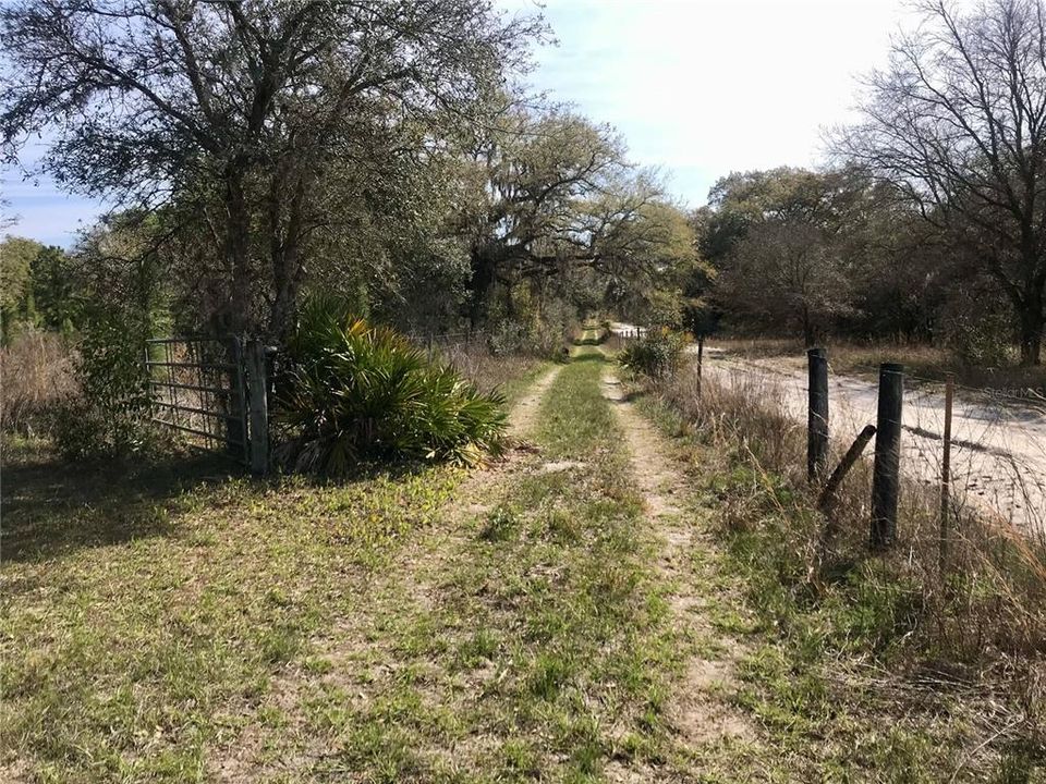 На продажу: $465,000 (20.00 acres)