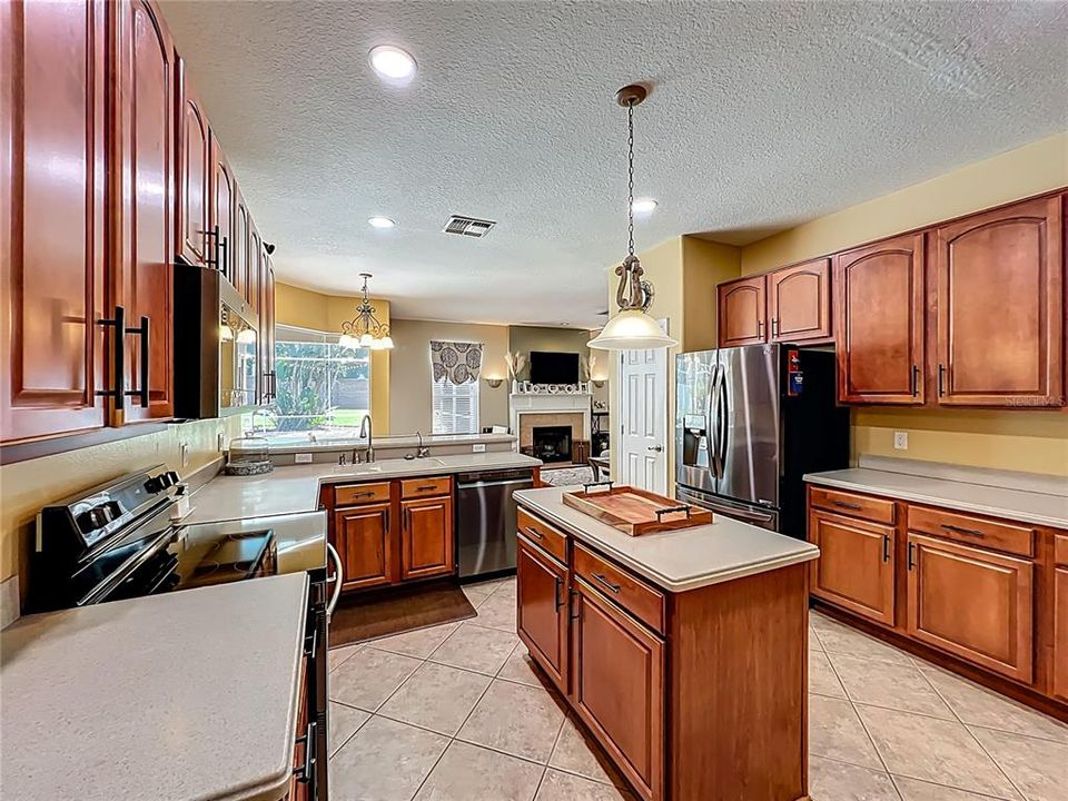 For Sale: $695,000 (4 beds, 3 baths, 3180 Square Feet)