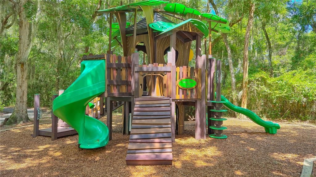 For Sale: $449,000 (4 beds, 2 baths, 2069 Square Feet)