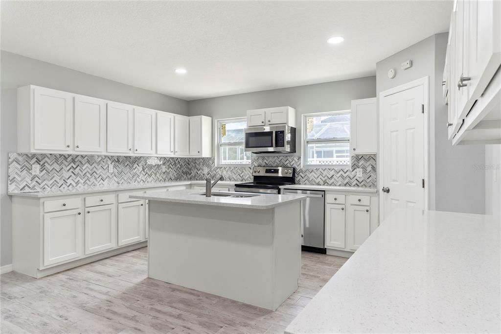 For Sale: $449,000 (4 beds, 2 baths, 2069 Square Feet)