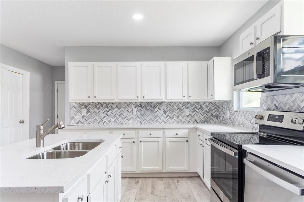 For Sale: $449,000 (4 beds, 2 baths, 2069 Square Feet)