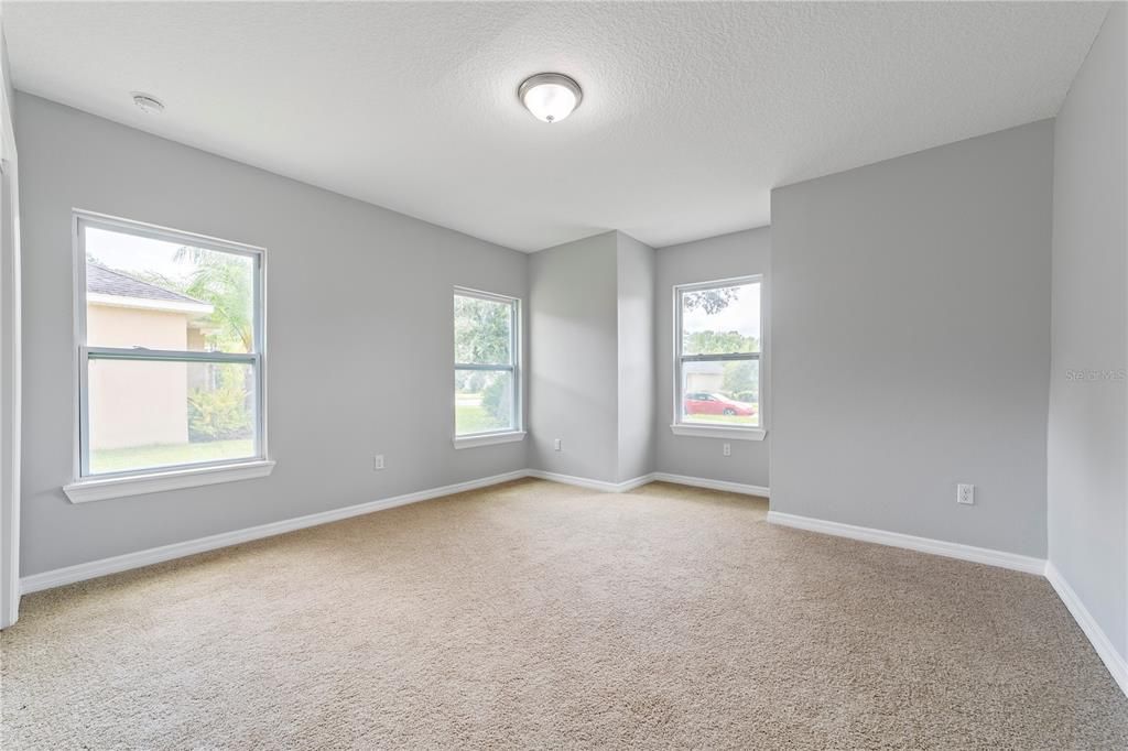 For Sale: $449,000 (4 beds, 2 baths, 2069 Square Feet)