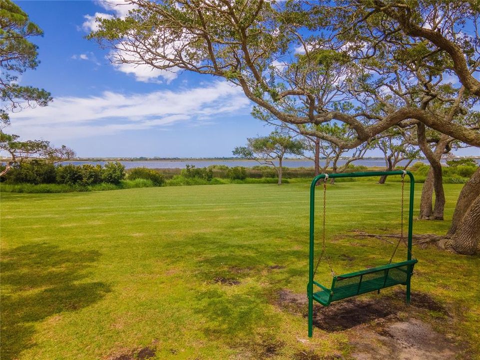 For Sale: $449,000 (4 beds, 2 baths, 2069 Square Feet)