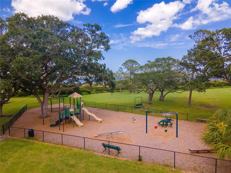 For Sale: $449,000 (4 beds, 2 baths, 2069 Square Feet)