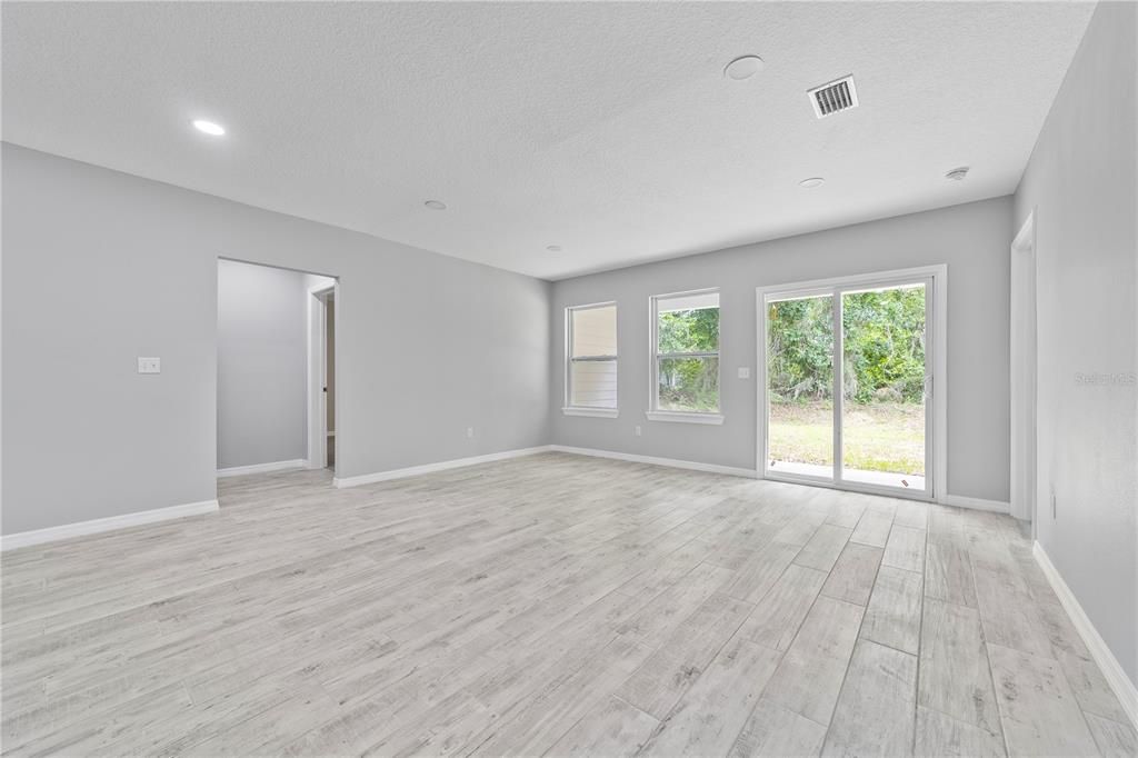 For Sale: $449,000 (4 beds, 2 baths, 2069 Square Feet)