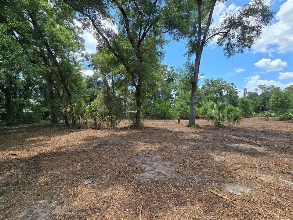 合同活跃: $129,400 (4.09 acres)