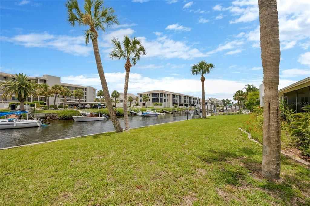 For Sale: $639,900 (3 beds, 2 baths, 2006 Square Feet)