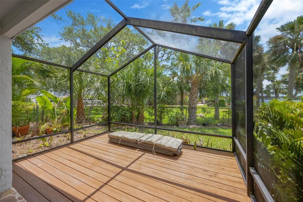 For Sale: $639,900 (3 beds, 2 baths, 2006 Square Feet)