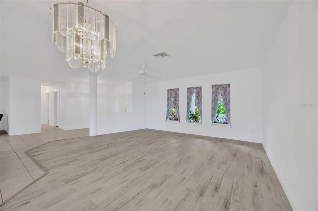 For Sale: $639,900 (3 beds, 2 baths, 2006 Square Feet)