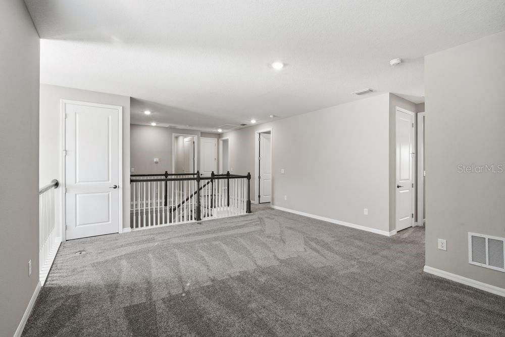 For Sale: $651,999 (5 beds, 4 baths, 3422 Square Feet)