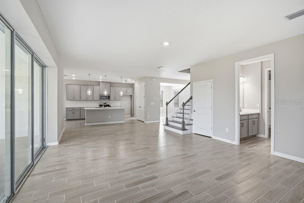 For Sale: $651,999 (5 beds, 4 baths, 3422 Square Feet)