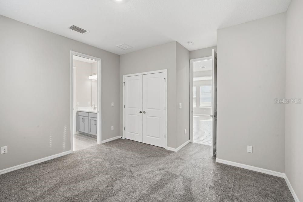 For Sale: $651,999 (5 beds, 4 baths, 3422 Square Feet)