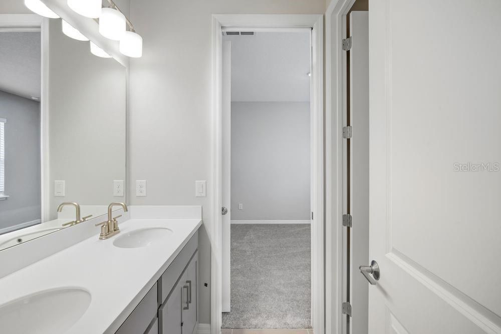 For Sale: $651,999 (5 beds, 4 baths, 3422 Square Feet)