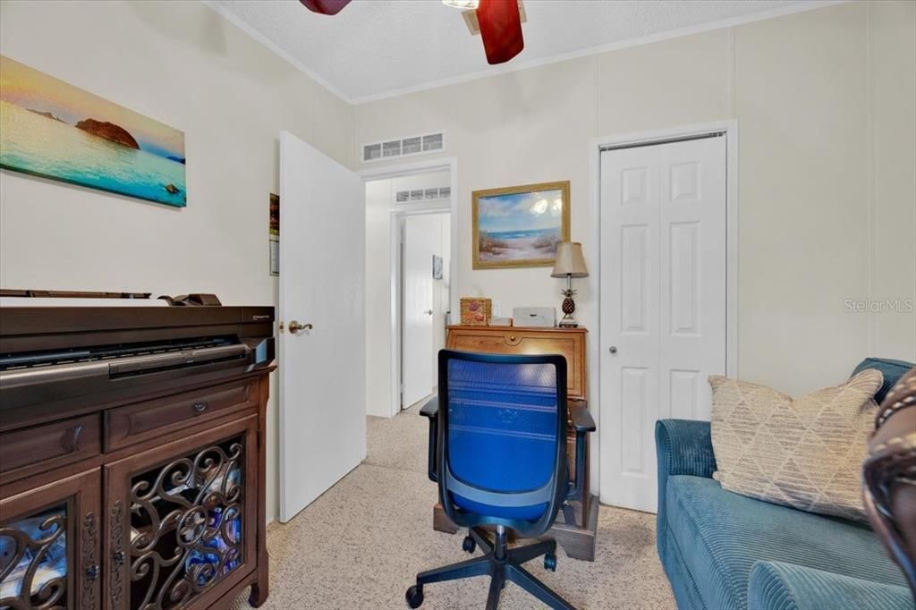 待售: $307,000 (3 贝兹, 2 浴室, 1296 平方英尺)