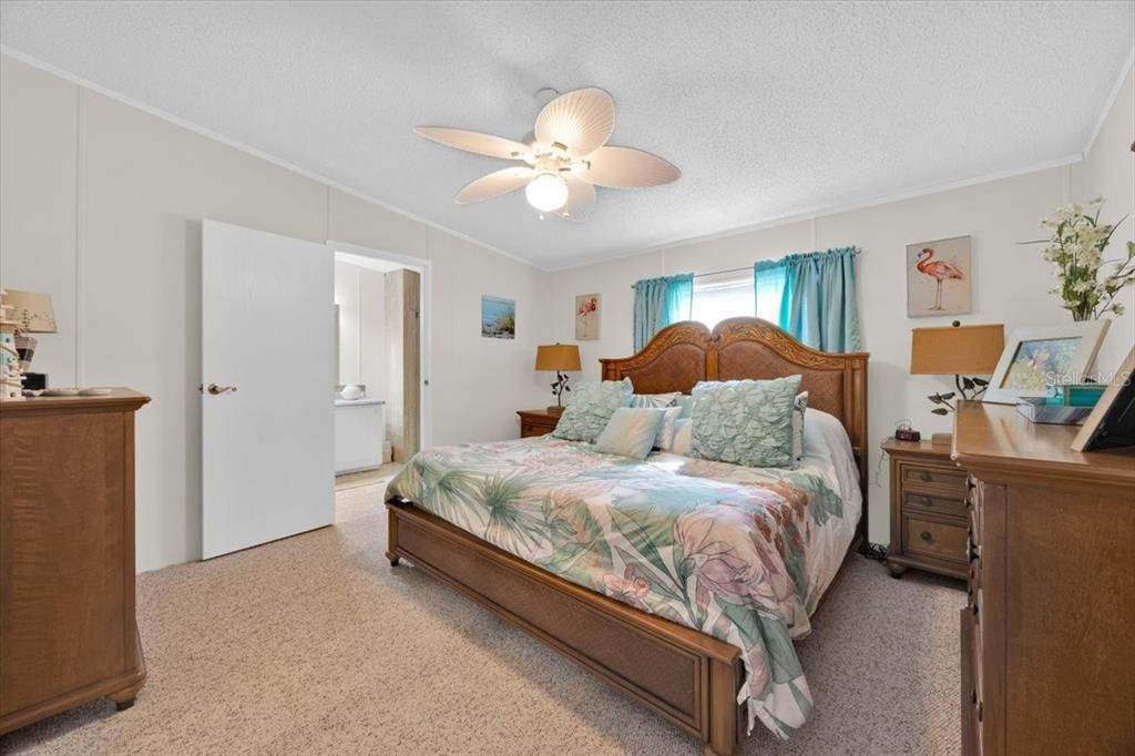 待售: $307,000 (3 贝兹, 2 浴室, 1296 平方英尺)