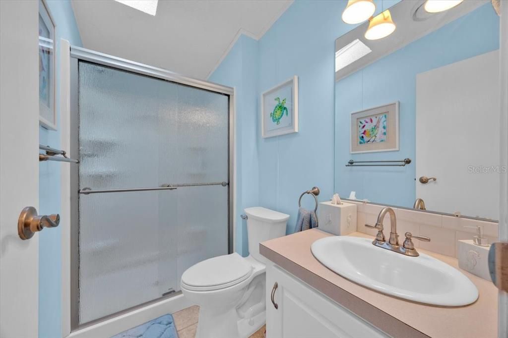 待售: $307,000 (3 贝兹, 2 浴室, 1296 平方英尺)