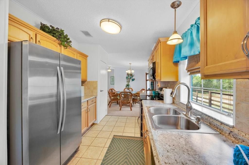 待售: $307,000 (3 贝兹, 2 浴室, 1296 平方英尺)