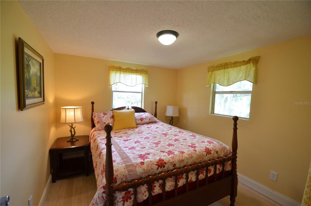 待售: $585,000 (2 贝兹, 1 浴室, 660 平方英尺)