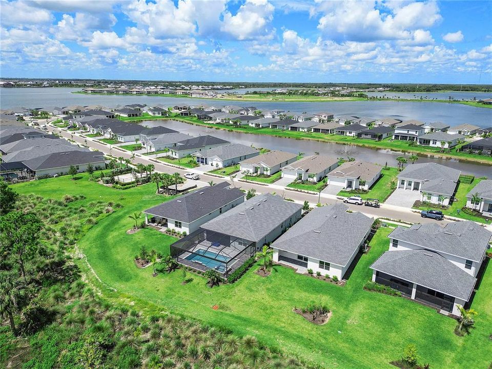 Active With Contract: $469,900 (3 beds, 2 baths, 2263 Square Feet)