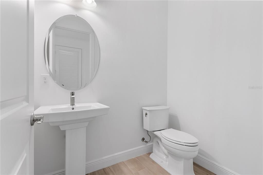 Active With Contract: $469,900 (3 beds, 2 baths, 2263 Square Feet)