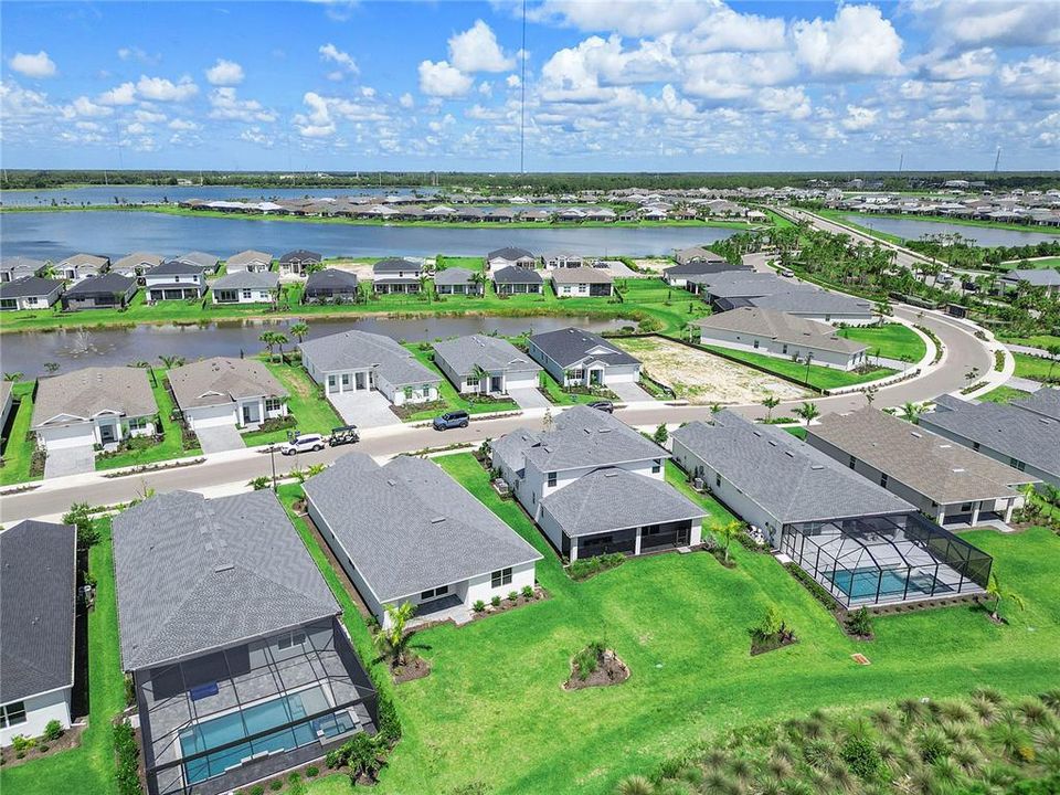 Active With Contract: $469,900 (3 beds, 2 baths, 2263 Square Feet)