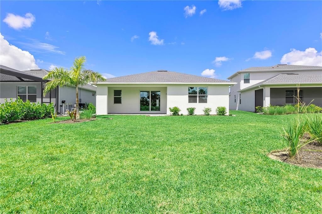 Active With Contract: $469,900 (3 beds, 2 baths, 2263 Square Feet)