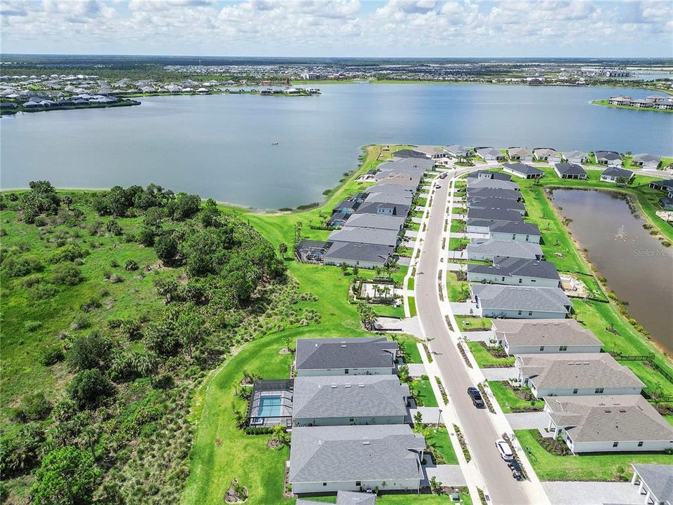 Active With Contract: $469,900 (3 beds, 2 baths, 2263 Square Feet)