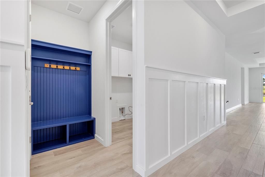 Active With Contract: $469,900 (3 beds, 2 baths, 2263 Square Feet)