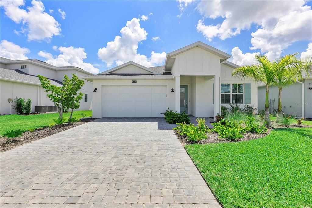 Active With Contract: $469,900 (3 beds, 2 baths, 2263 Square Feet)