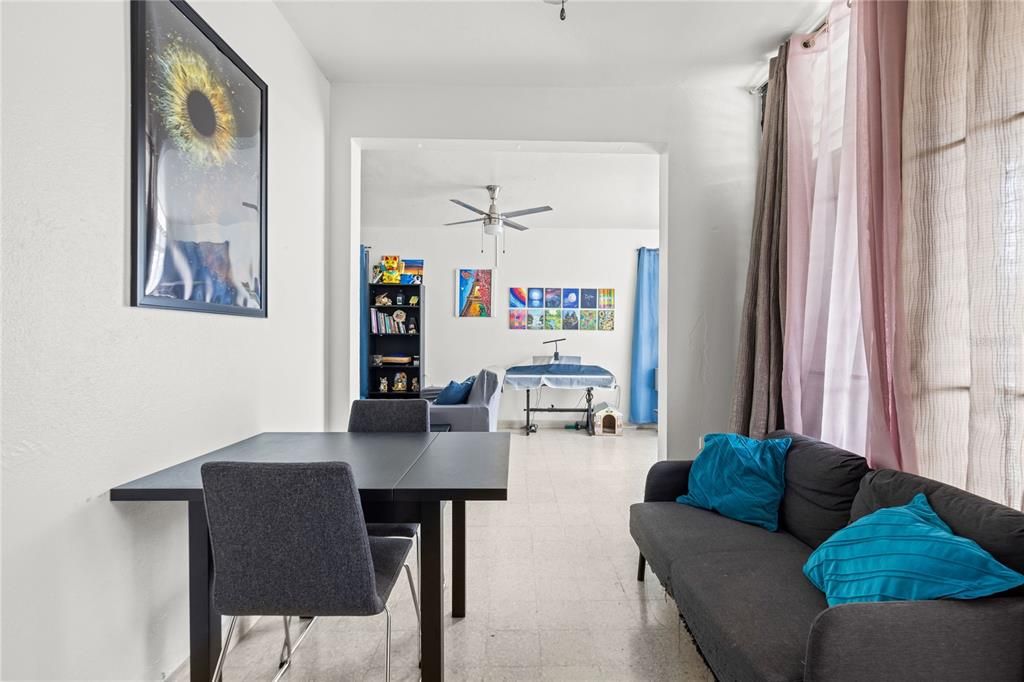 На продажу: $680,000 (9 спален, 7 ванн, 2550 Квадратных фут)