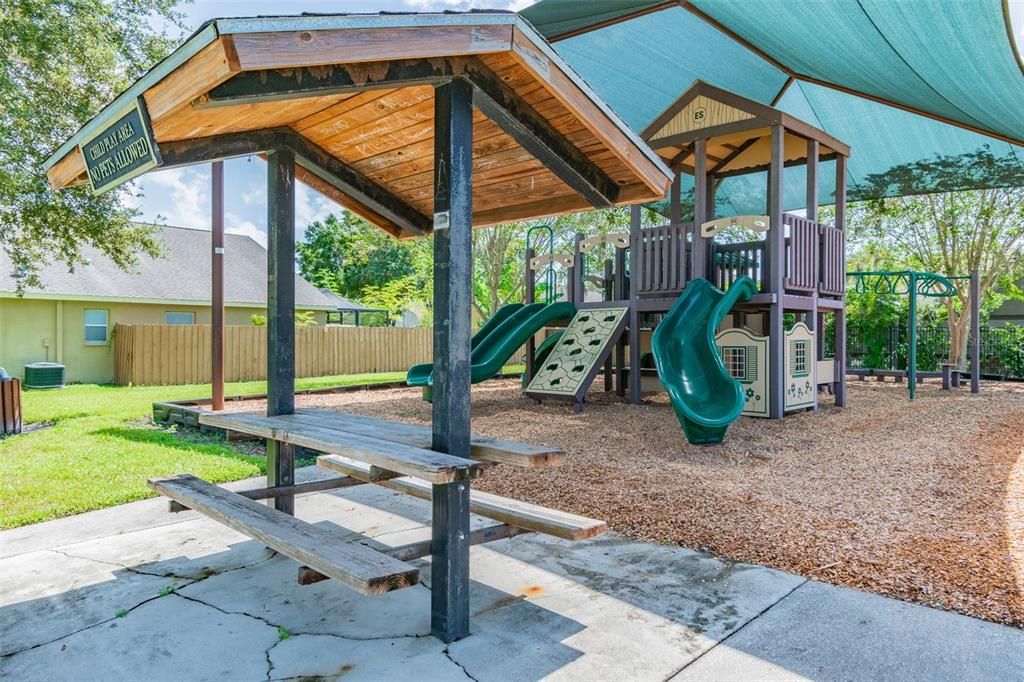 Active With Contract: $695,000 (4 beds, 2 baths, 2377 Square Feet)