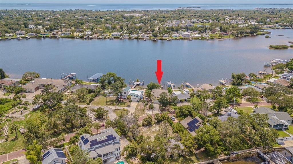 合同活跃: $850,000 (4 贝兹, 3 浴室, 2580 平方英尺)