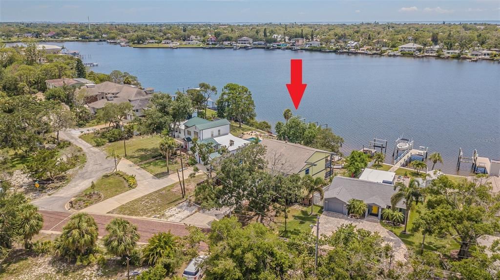 合同活跃: $850,000 (4 贝兹, 3 浴室, 2580 平方英尺)