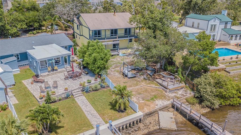 合同活跃: $850,000 (4 贝兹, 3 浴室, 2580 平方英尺)