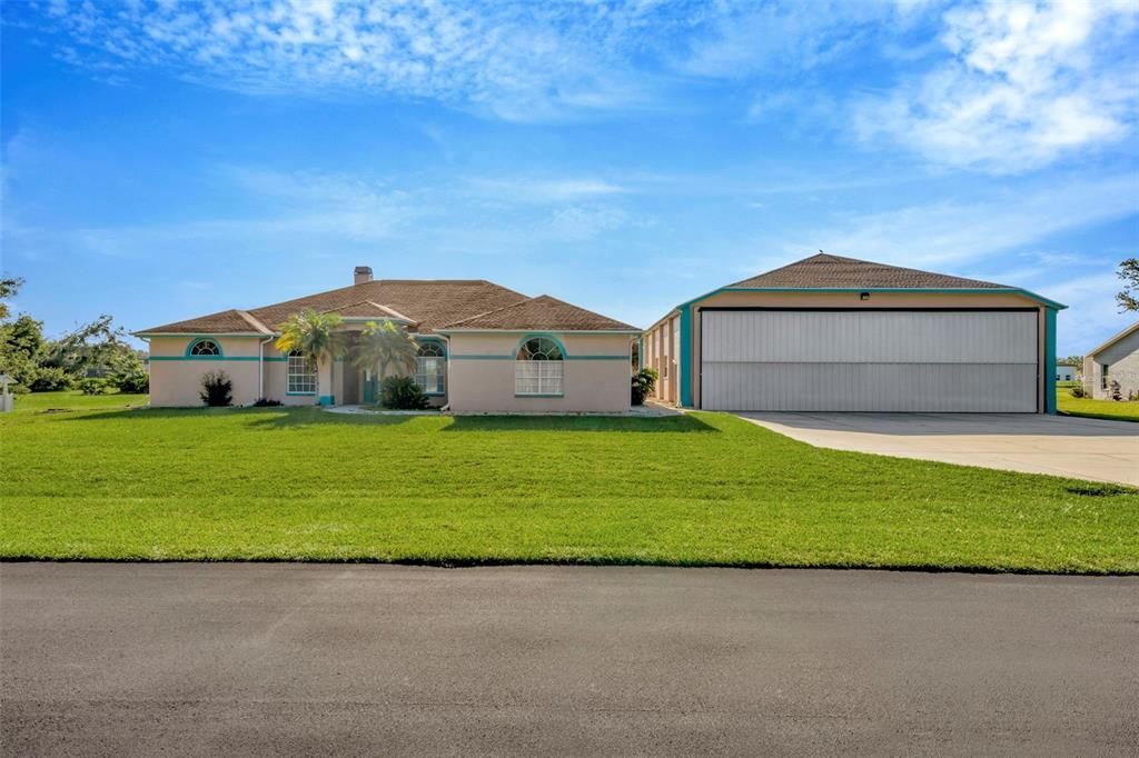 Recently Sold: $1,125,000 (4 beds, 3 baths, 2366 Square Feet)
