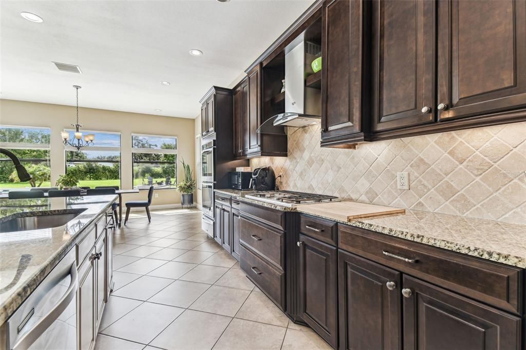 For Sale: $1,255,000 (5 beds, 3 baths, 4506 Square Feet)