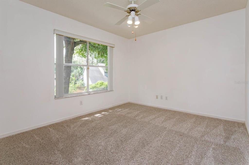 Activo con contrato: $429,000 (4 camas, 3 baños, 2023 Pies cuadrados)